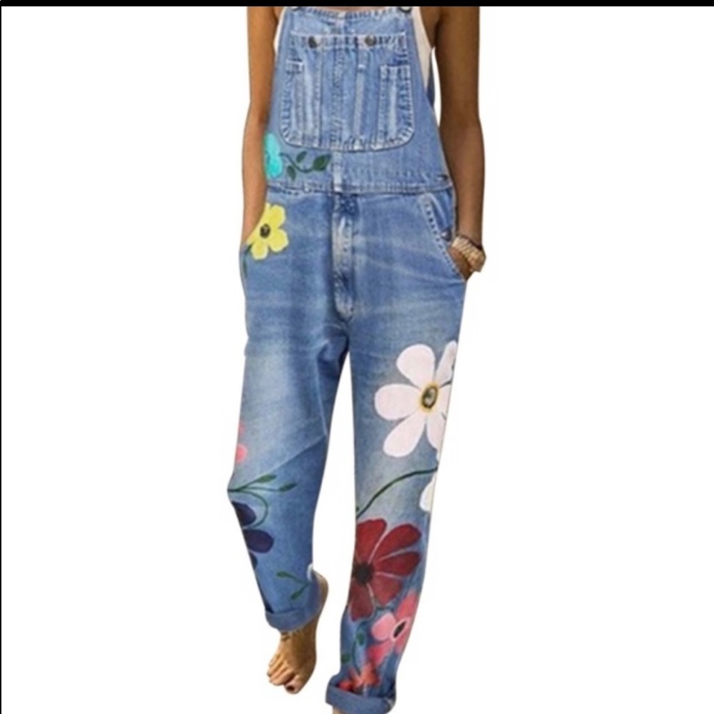 MED- Beautiful floral painted overalls!